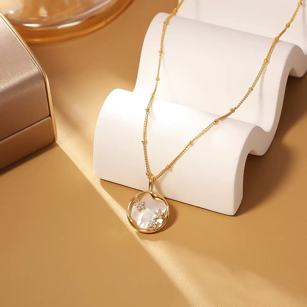 Mother-of-Pearl & Star Cluster Pendant Necklace✨