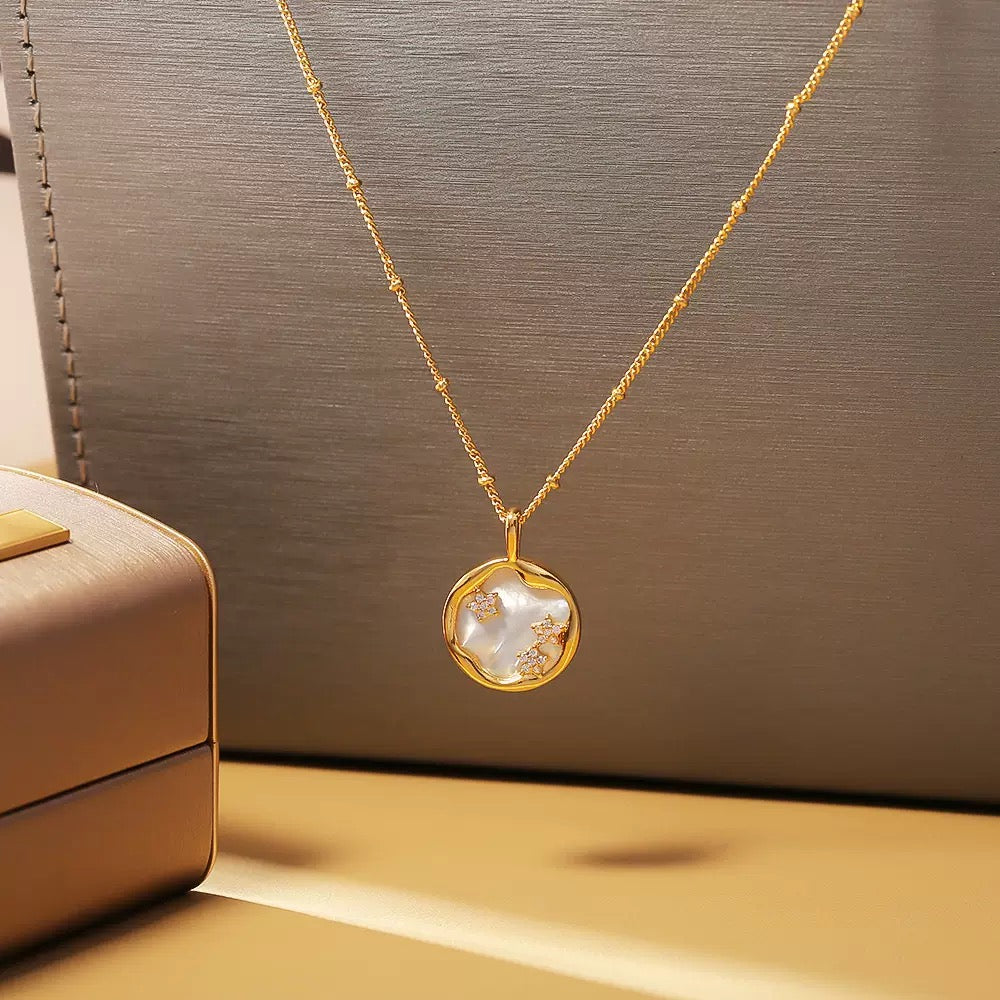 Mother-of-Pearl & Star Cluster Pendant Necklace✨