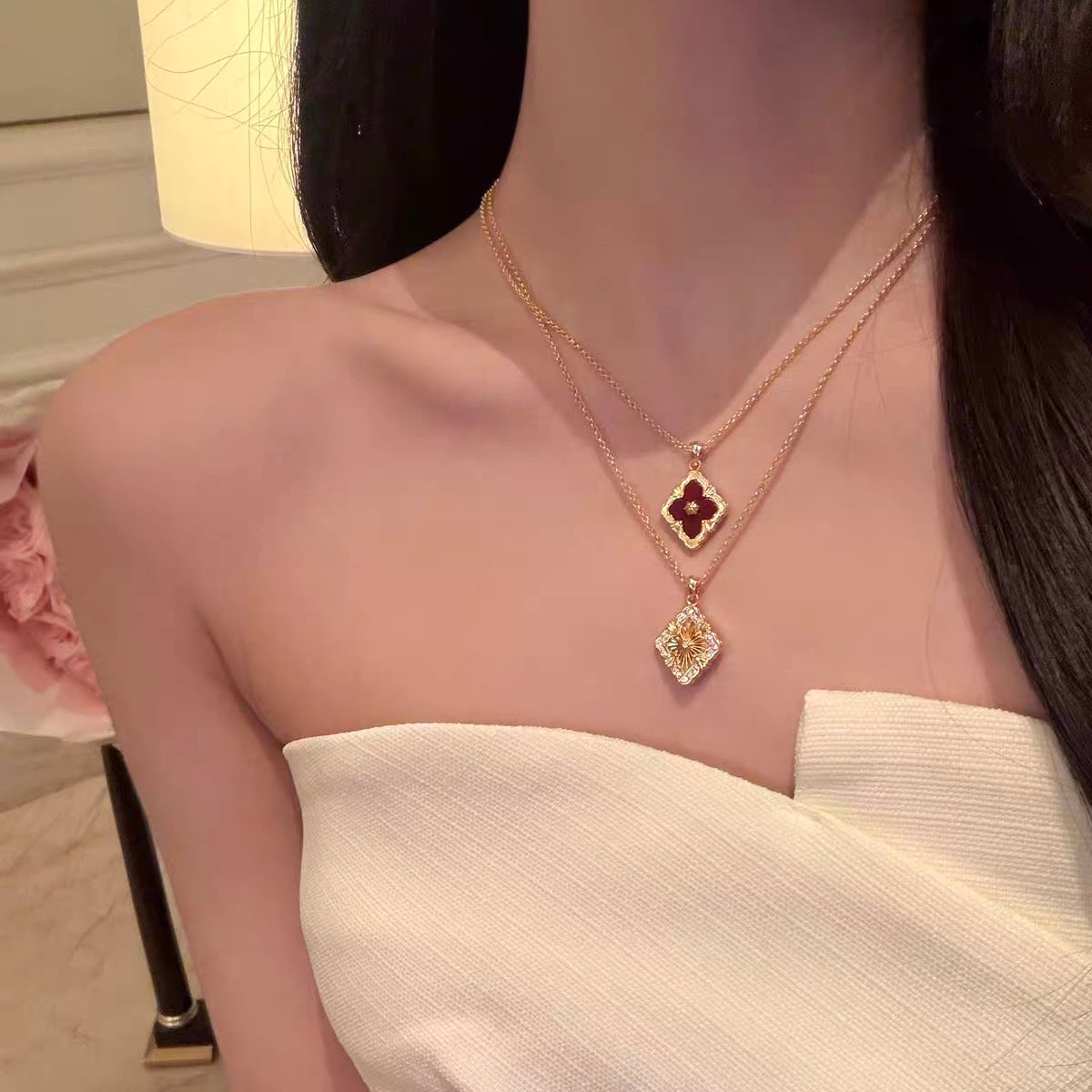 Regal Clover Motif Necklace