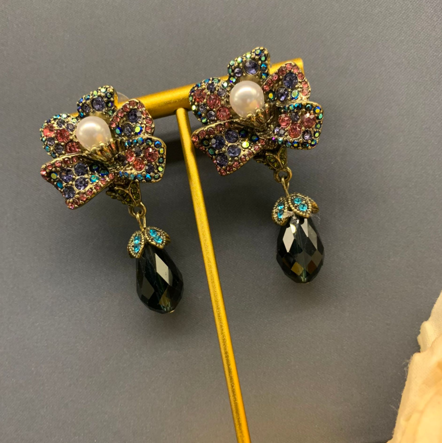 Carved Mother-of-Pearl & Rose Gold Floral Set