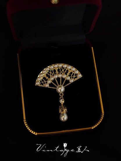 Chinese-style fan-shaped pearl tassel brooch